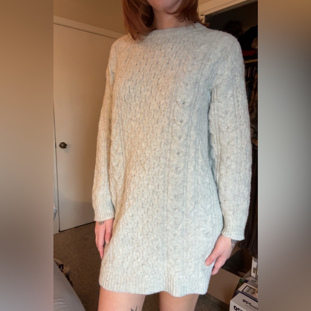 Cozy Cable Knit Sweater - Cream